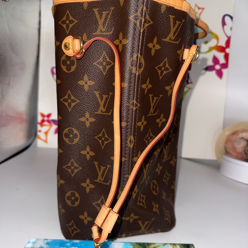 SOLD-Neverfull MM Red interior-s - Picture 5 of 7